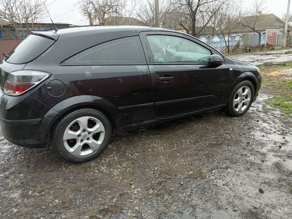 Opel astra gtc 1.3