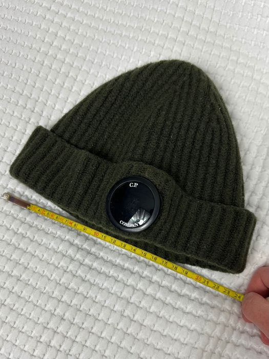 Wełniana czapka CP Company