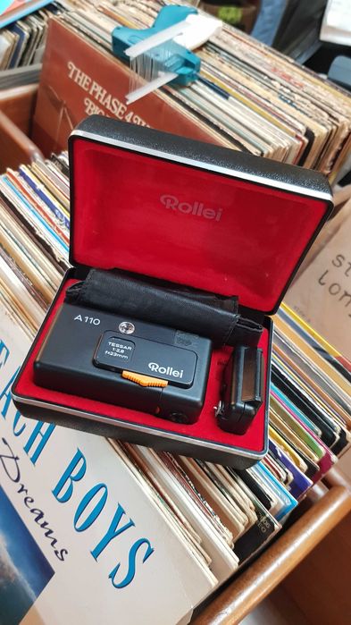 Máquina fotográfica Rollei A110