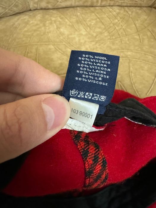 Gant червона кепка осіння