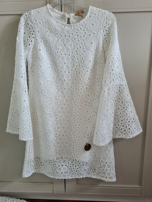 Koronkowa sukienka biała