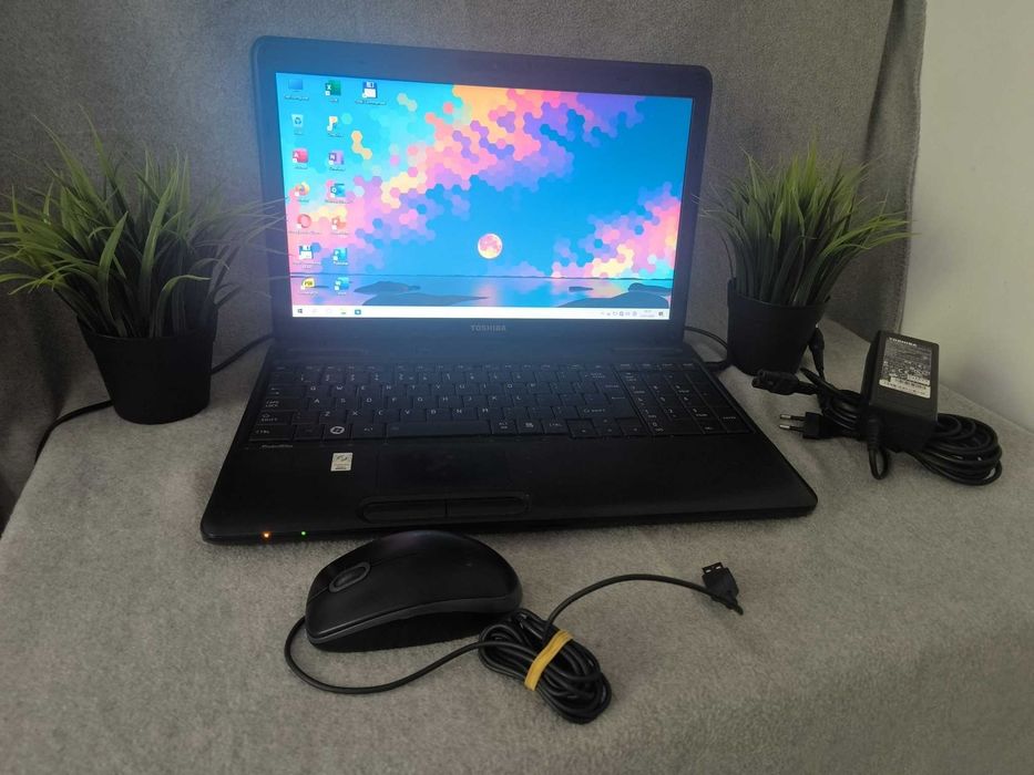 Laptop Toshiba Satellite 15,6' Intel Core i3 8GB RAM SSD Windows 11
