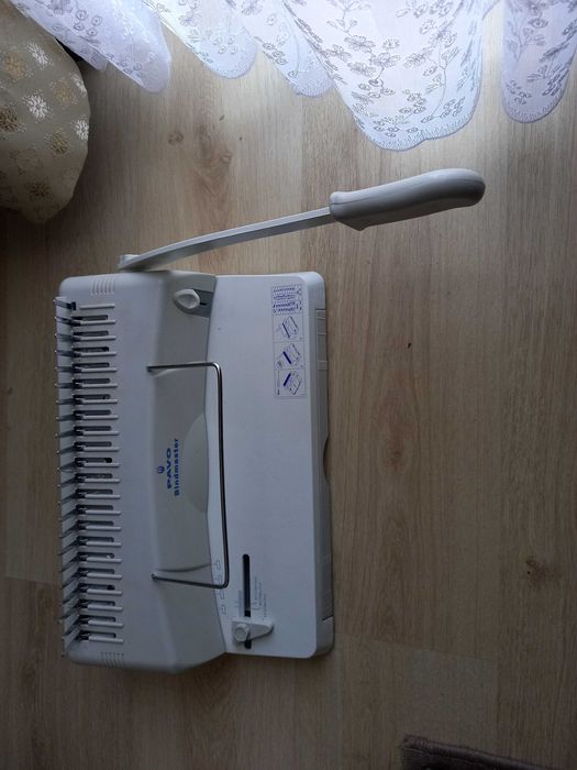 Bindownica Pavo BINDMASTER metalowa do kartek do A4