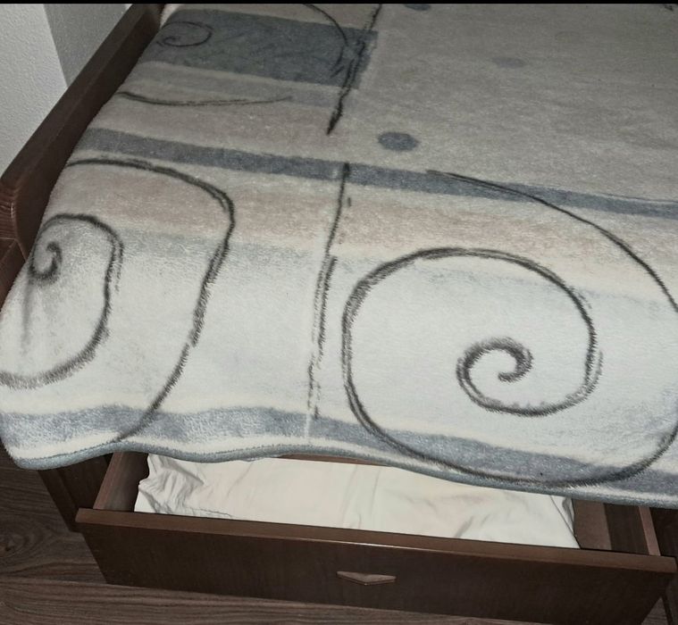 Cama de solteiro com 2 gavetões