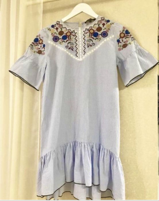Сучасна сукня  вишиванка
