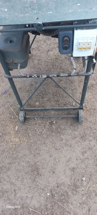 Продам дровокол морковка 380v, через ремінь , двигун 4 квт,