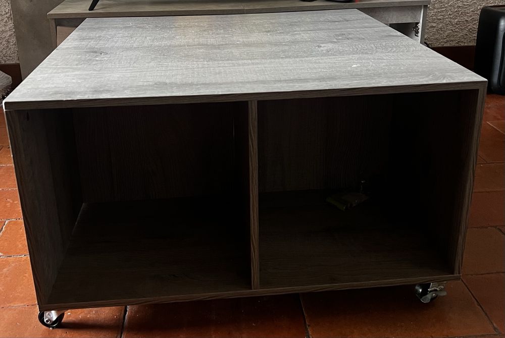 Mesa de Centro com Rodas