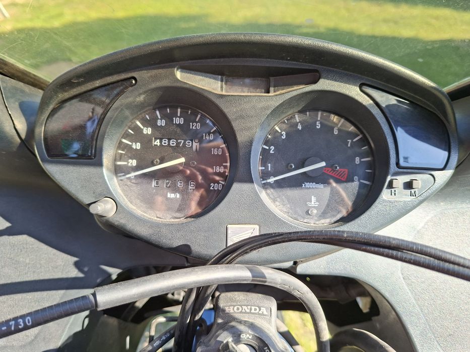 Honda NT 650 V z 2000 roku