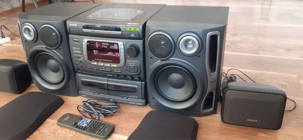 Музикальний центр айва 999мк2