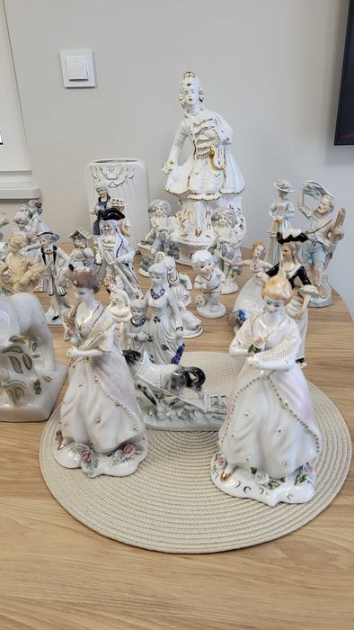 Kolekcja figurek porcelanowych