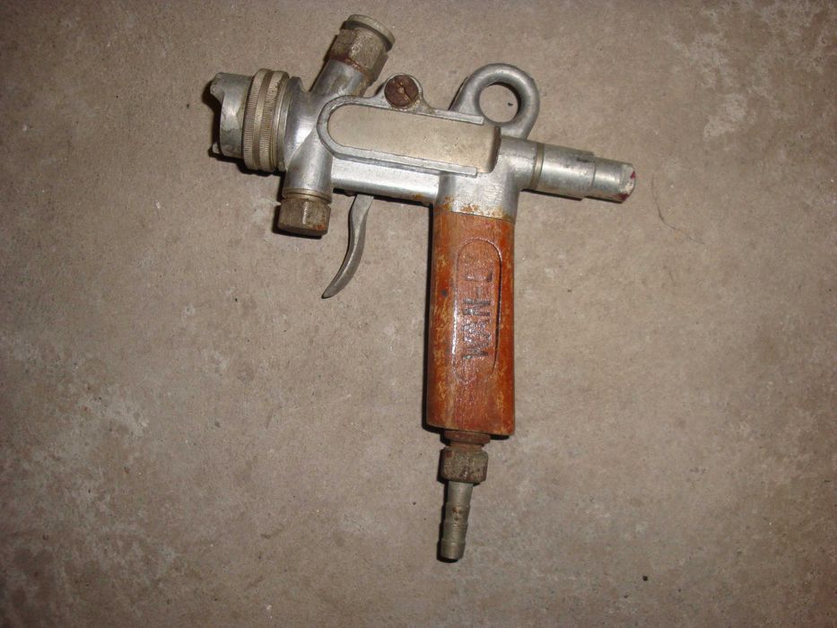 Zabytkowy pistolet malarski WAN z prl