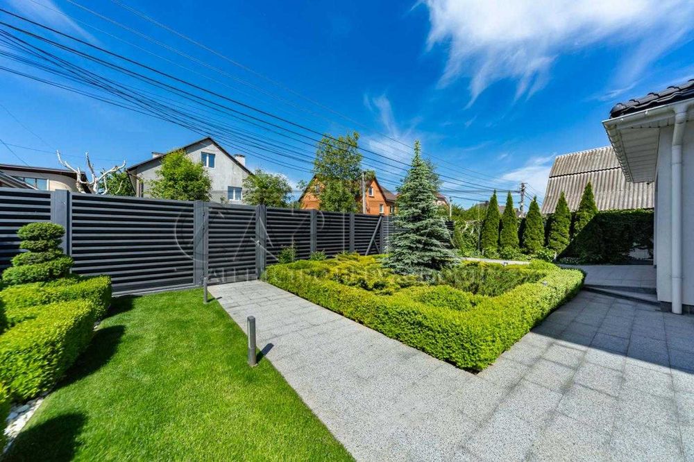 Престижний будинок в Крюківщіні 400м2, гараж та басейн