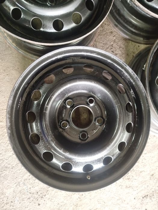 Диски оригінальні стальні 5*114.3 r15