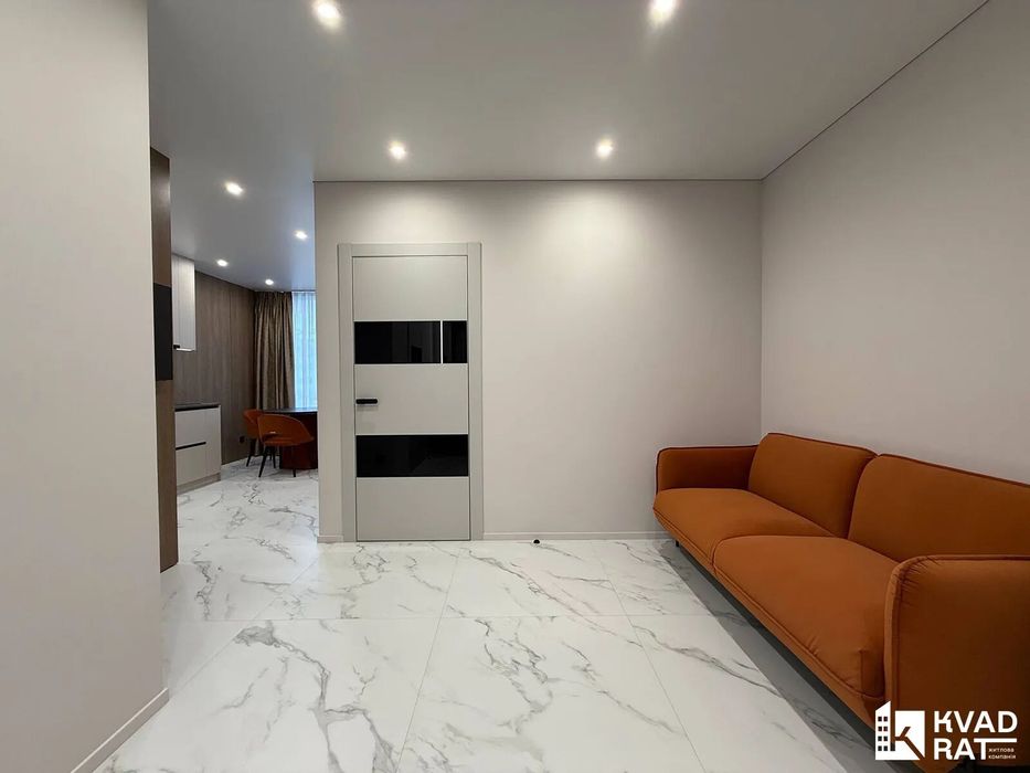 Квартира першої здачі в самрму центрі  1.5 кім