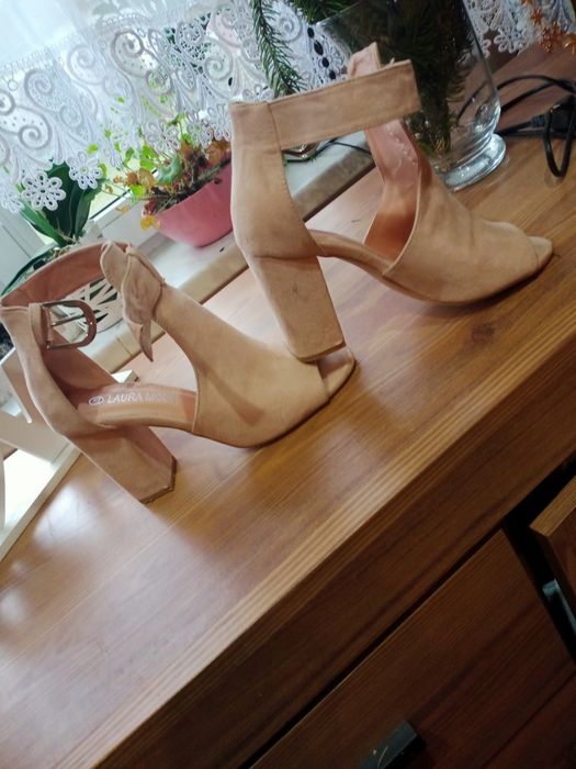 Buty okazjonalne