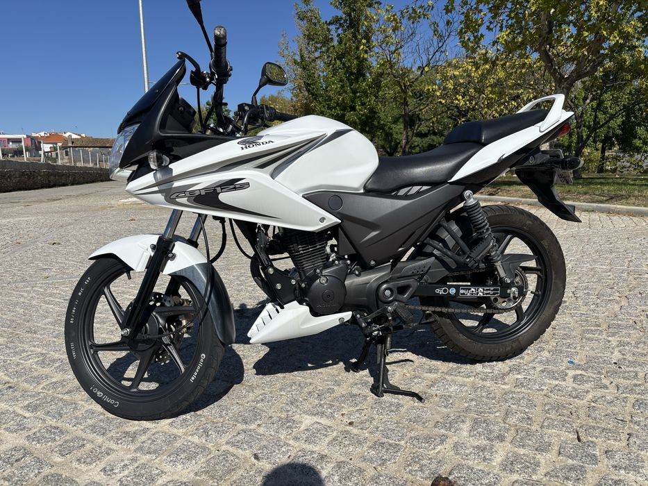 Honda cbf 125.