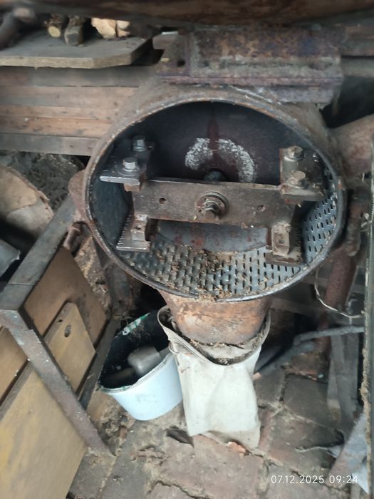 Продам зернодробилку.