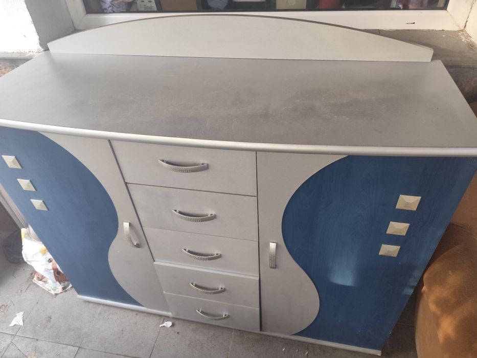 Sprzedam komodę z drzewa