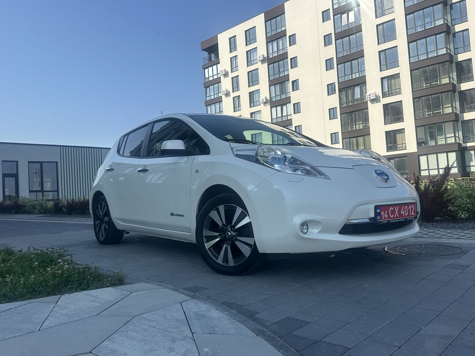 Nissan Leaf 30 kWh | Bose | Камери 360° | Гарний стан | Без вкладень
