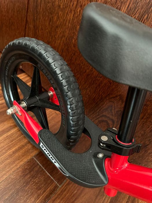 Strider 12 Max (vermelho)