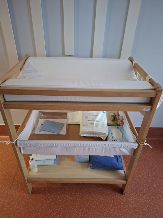 Vende-se muda fraldas