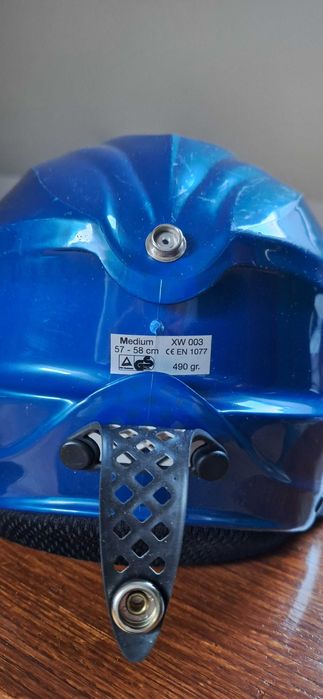 sprzedam damski kask narciarski