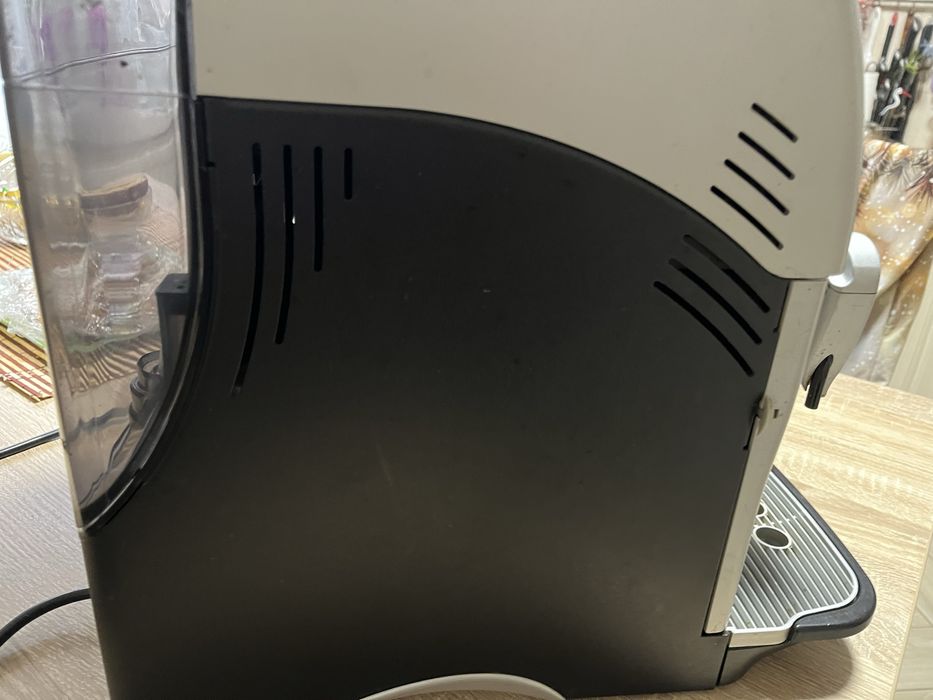 Кофемашина Saeco