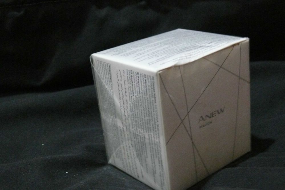 Avon - Anew Platinum Day Lifting Cream SPF 25