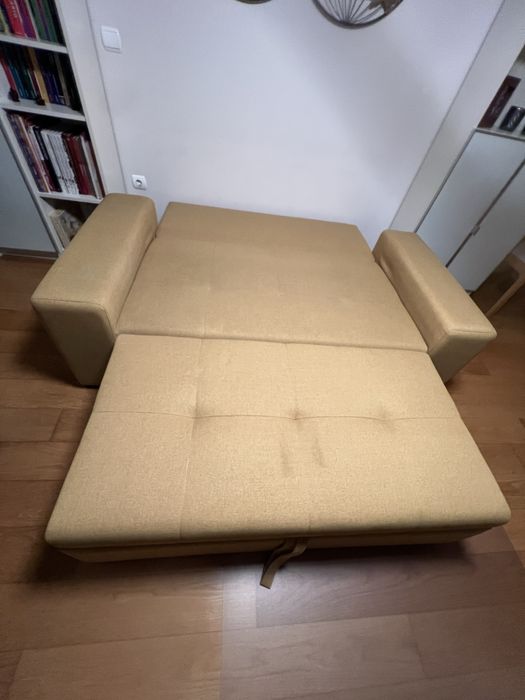 Sofa cama 2 pessoas amarelo