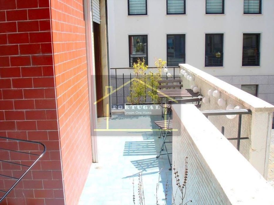 T2 com Terraço na Lapa | Luz, Conforto e Tranquilidade