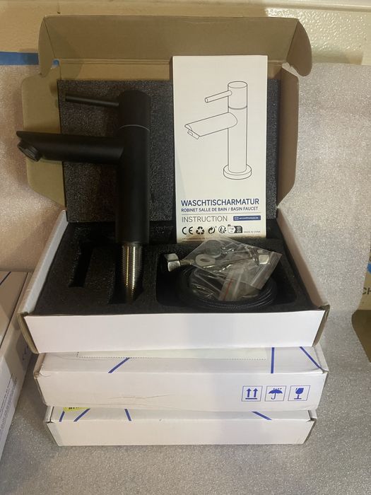 Bateria umywalkowa czarna