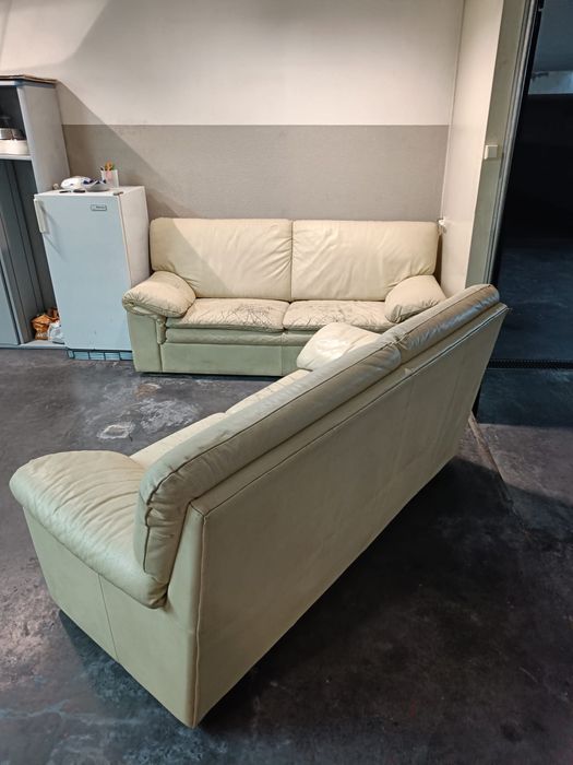 2 sofás usados em pele Gulpilhares E Valadares • OLX Portugal