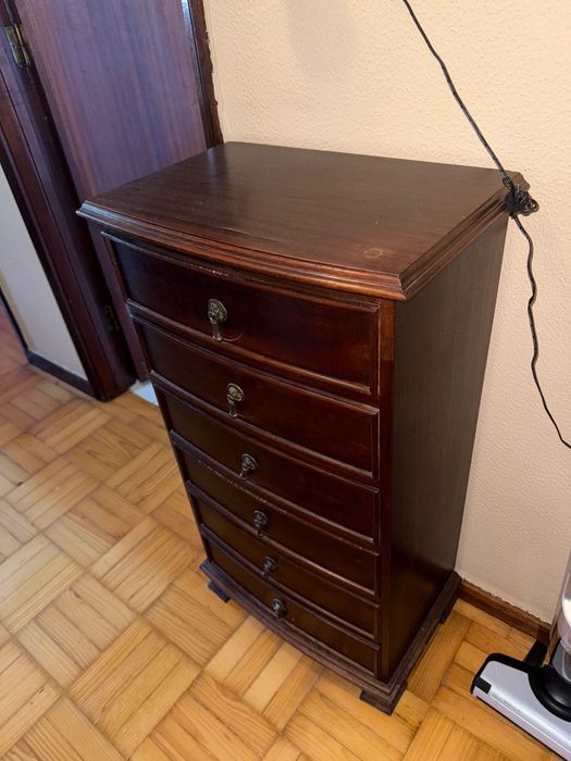 Camiseiro com 6 gavetas