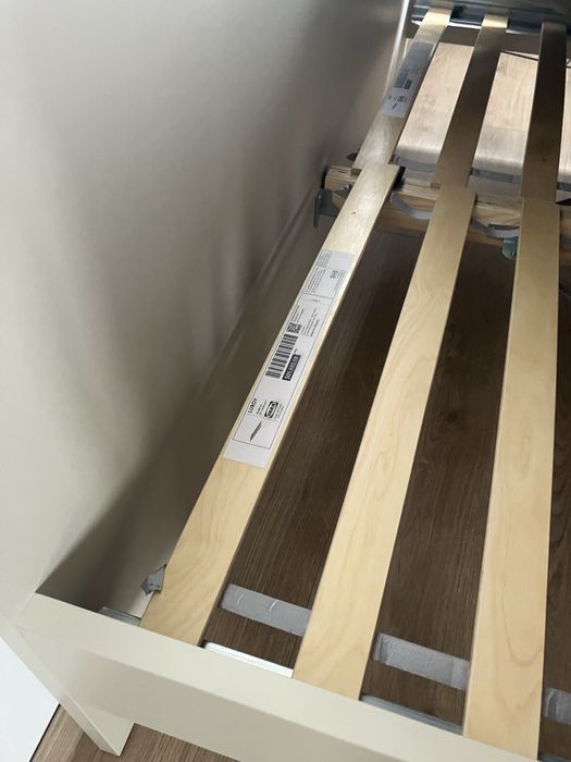Łóżko z Ikea z materacem