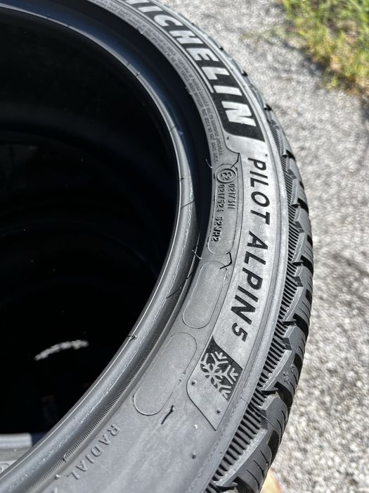 Шини 235/45 R18 Michelin Pilot Alpin 5 резина бу зима