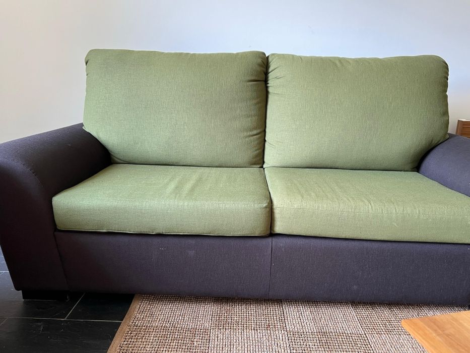 PROMOÇÃO Excelente Sofá 3 lugares super confortável em excelente estad