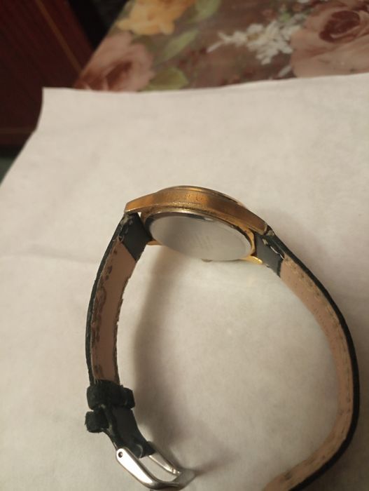 Кварцевые часы casio, японский механизм