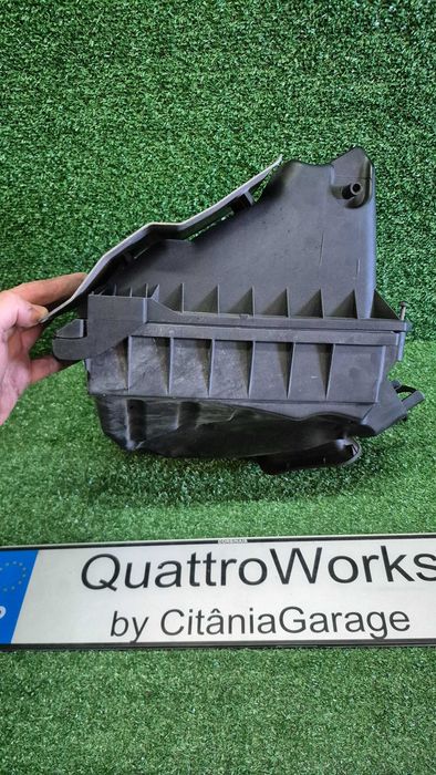 Caixa Filtro Ar Audi A4 B7 8E 2.0 TFSI Ref. 03G133835A Original em excelente estado