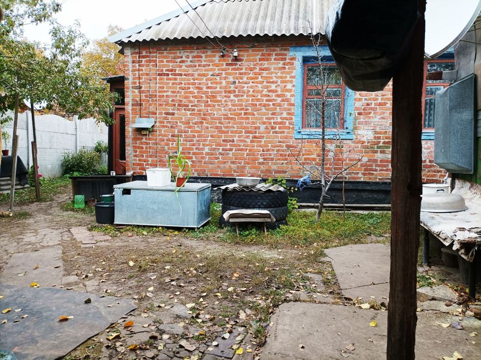 Продам дом в пос. Палатки   ж.д. станция  Власовка  10 мин ходьбы . с газом и электричеством  .10 мин электричка