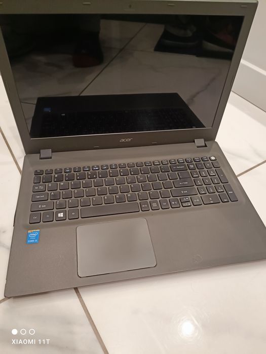 Laptop Acer aspire E5 573 series N15Q1 w idealnym stanie SSD Intel i3