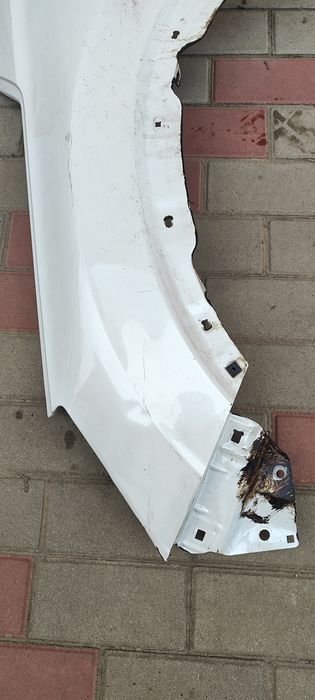 Honda Ens 1, крило переднє ліве