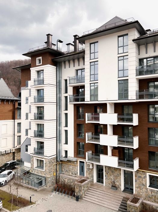 Продаж нових апартаментіа в центрі м.Яремче!