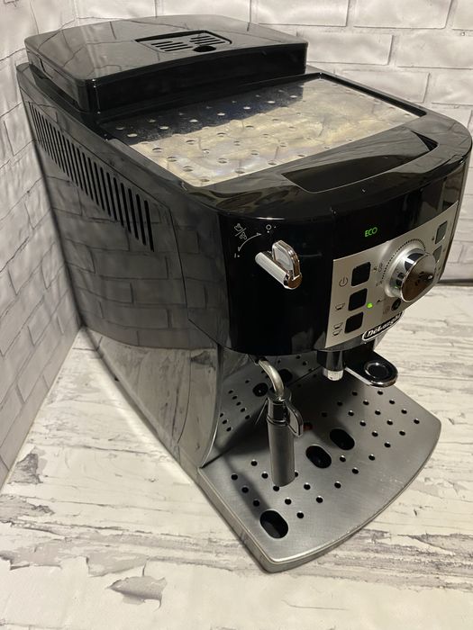 Кавомашина Delonghi Magnifica S з Німеччини