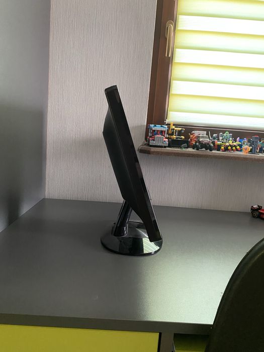 Продам монітор benq g2020hd