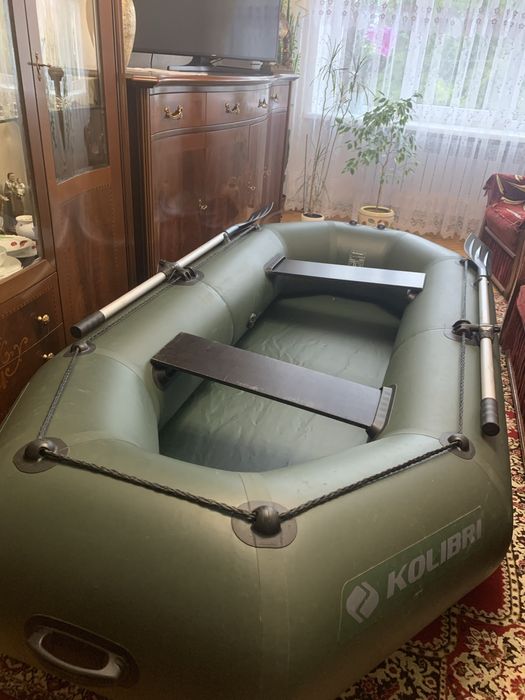 Човен Kolibri