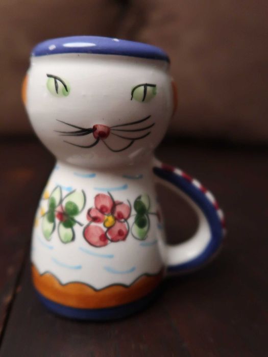 pote decorativo, objectos em barro, pom-pom para cortinado