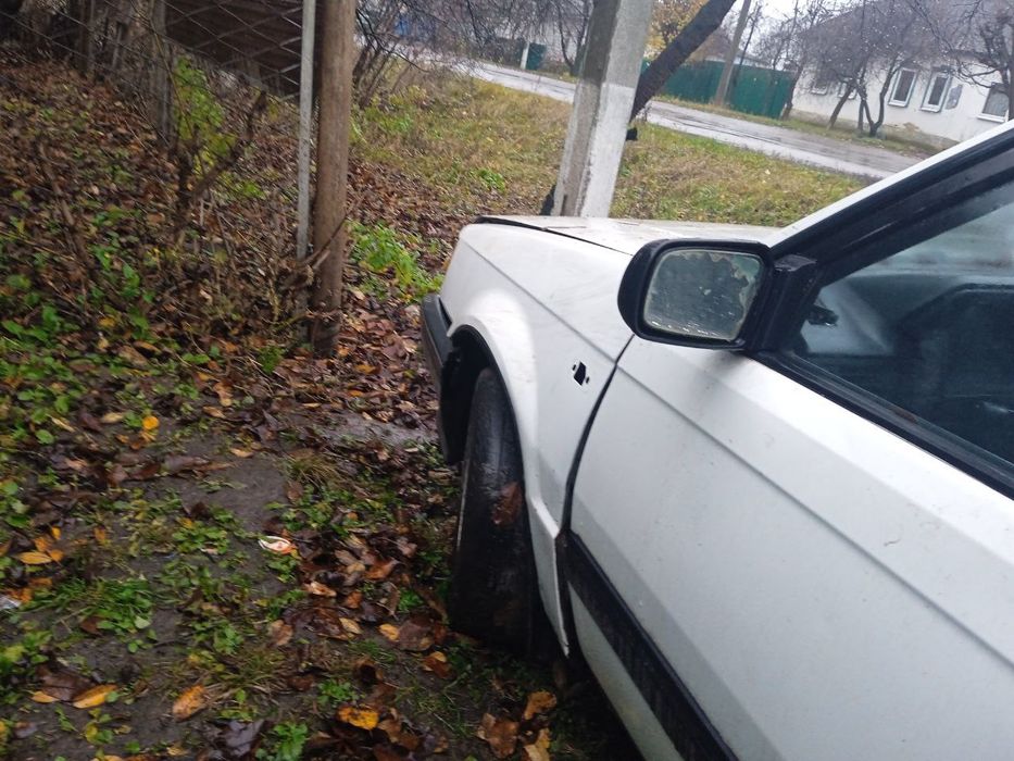 Продам Мазду 323