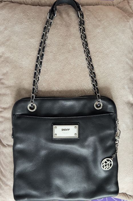 Сумка DKNY (шкіряна), ціна вказана з олх %.