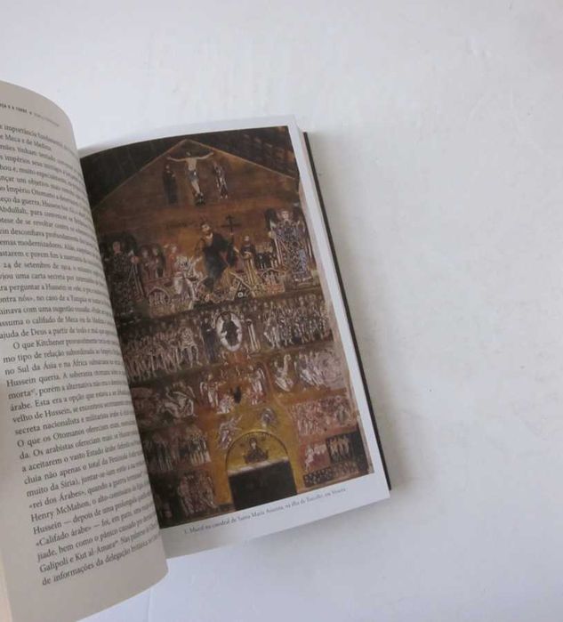 NIALL FERGUSON - Livros