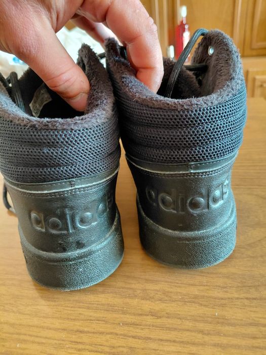 Adidas  кросовки демисезон 45-47